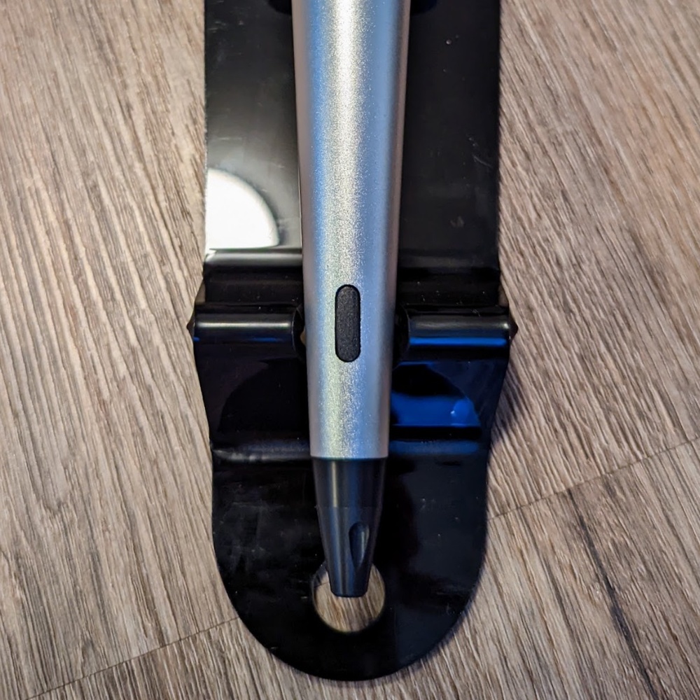 SOLD --- NWT - NEW PlasmaPen Louise Walsh 'Platinum' Fibroblast Device  - Silver - Picture 9 of 16